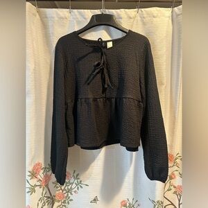 H&M Black Textured Blouse